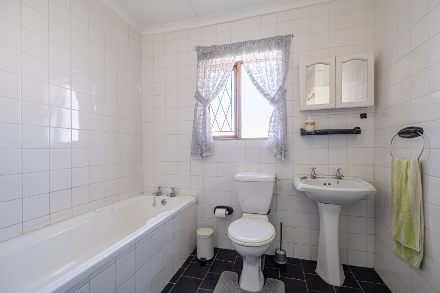 To Let 3 Bedroom Property for Rent in Humewood Eastern Cape